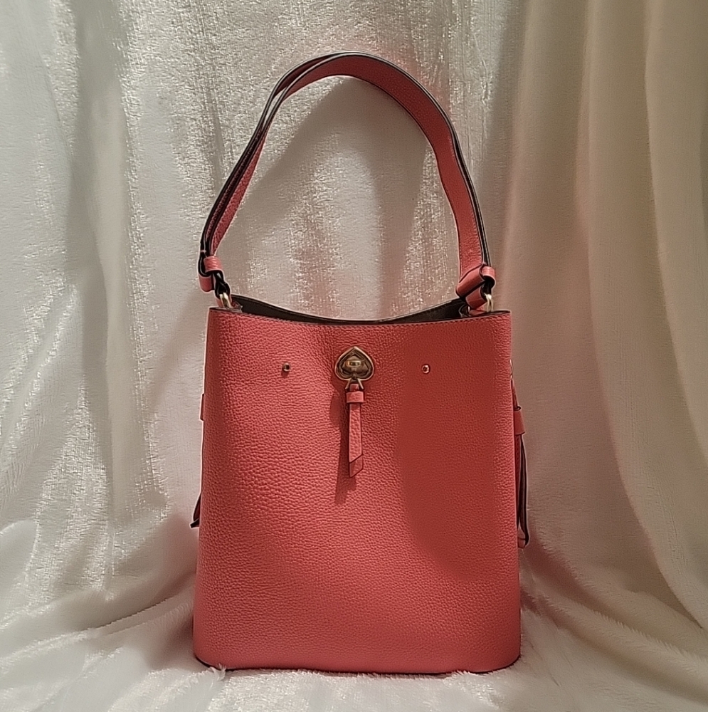 KateSpade bucket tote bag in pink leather with adjustable shoulder strap